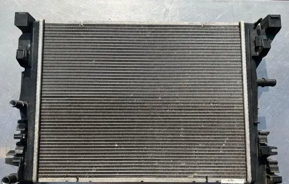 Renault Zoe Coolant radiator 214104950R