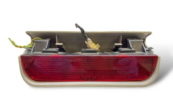 Mitsubishi Pajero Third/center stoplight P0223 027559