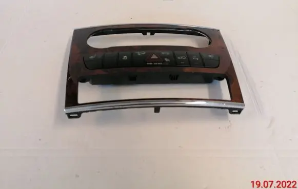 Mercedes-Benz GL X164 Climate control/heater control trim A1646801239
