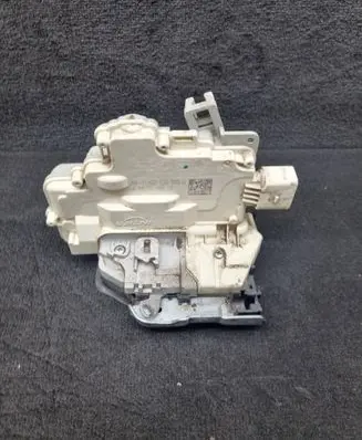 Audi Q7 4M Rear door lock 4G0839016B