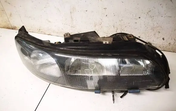 Volvo V70 Headlight/headlamp 89007898