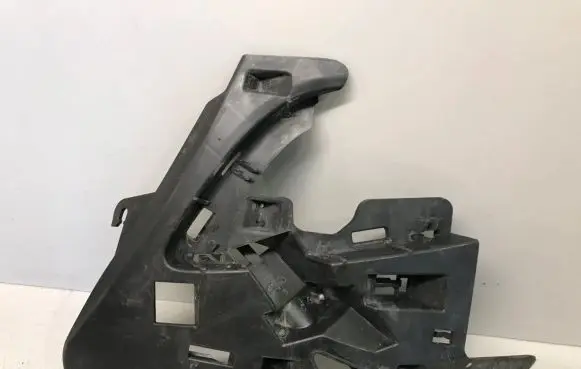 Volvo S60 Front bumper mounting bracket 31323425