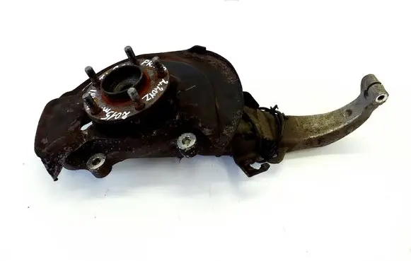 Front wheel hub