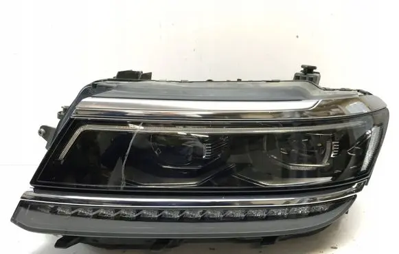 Volkswagen Tiguan Headlight/headlamp 5NB941081A