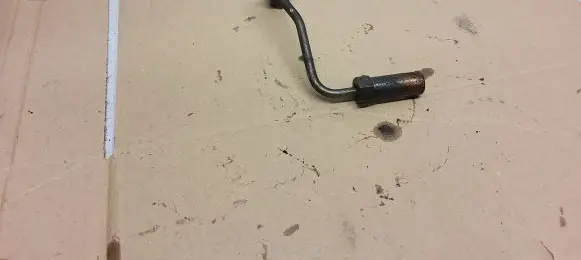Nissan X-Trail T30 Fuel injector supply line/pipe 