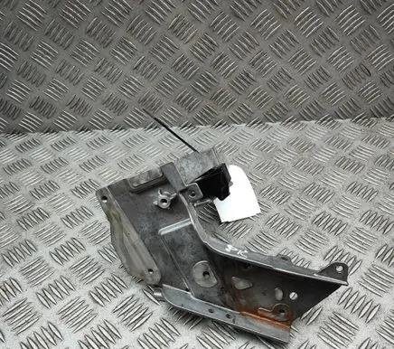 Mercedes-Benz E W238 Radiator support slam panel bracket A2536210600
