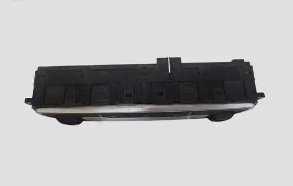 Renault Megane III Climate control unit 275100007R T1001936V