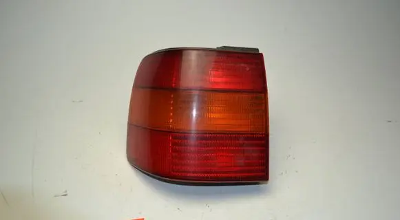 Volkswagen PASSAT B4 Rear/tail lights 3A5945111
