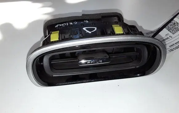 Toyota Prius (XW50) Dashboard side air vent grill/cover trim 5566047150