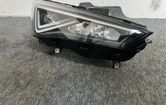 Seat Leon IV Headlight/headlamp 5FB941008F 011D02A00RL 90188326