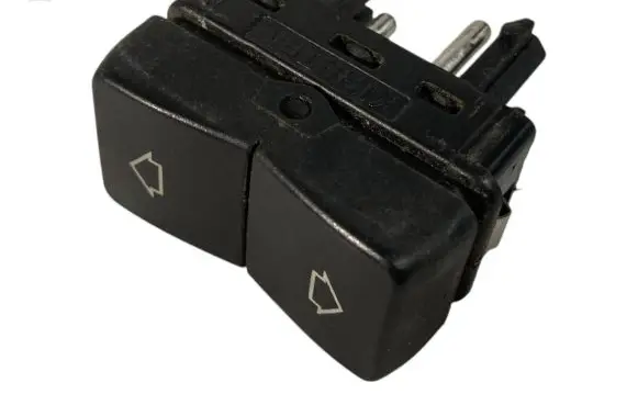 BMW 7 E38 Electric window control switch 8352732