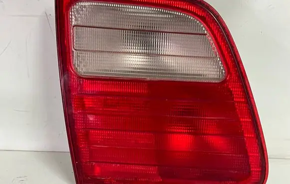 Tailgate rear/tail lights