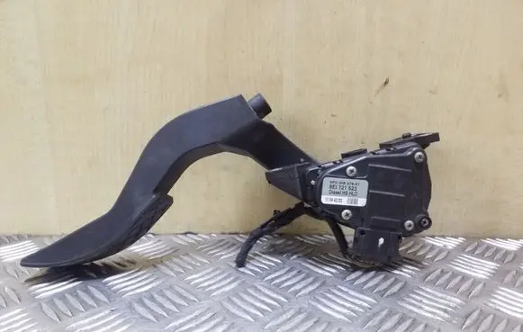 Audi A4 S4 B6 8E 8H Accelerator throttle pedal 8EI721523 6PV00837601