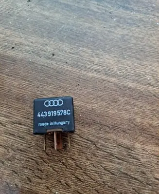 Audi A6 S6 C4 4A Other relay 443919578C