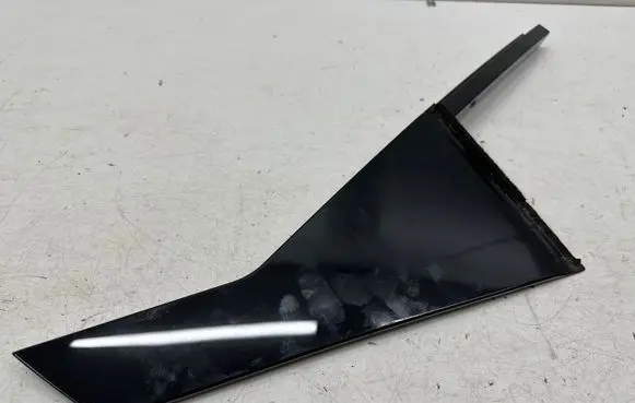 Nissan Qashqai J12 Rear door trim (molding) 822906UA1A