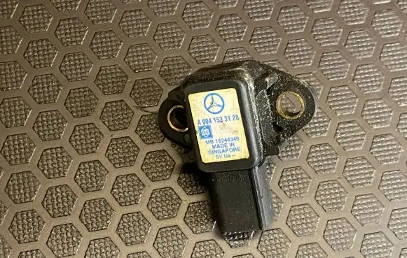 Mercedes-Benz E W212 Air pressure sensor A0041533128 16244349