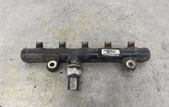 Peugeot 807 Fuel main line pipe 9681649580LUCAS