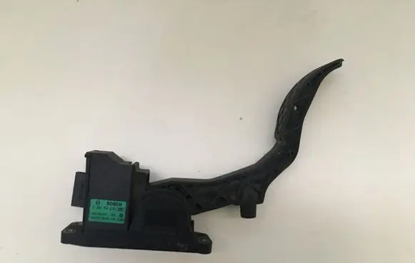 Skoda Fabia Mk2 (5J) Accelerator throttle pedal 6Q2721503A 6Q2721503C