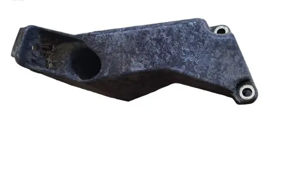Audi A4 S4 B6 8E 8H Engine mounting bracket 8E0199307A