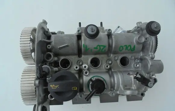 Volkswagen Polo VI Engine head 04C103479A