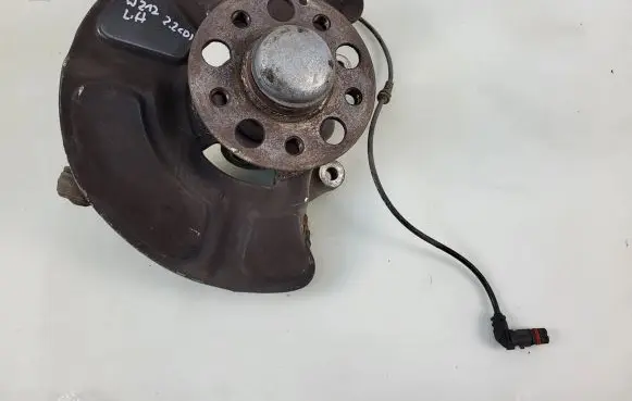 Mercedes-Benz E W212 Front wheel hub