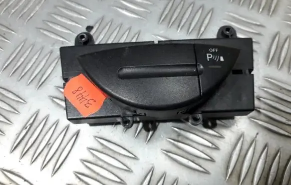 Mercedes-Benz E W211 Parking (PDC) sensor switch 2118216958 03751222