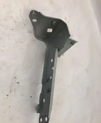 Mazda CX-3 Fender mounting bracket