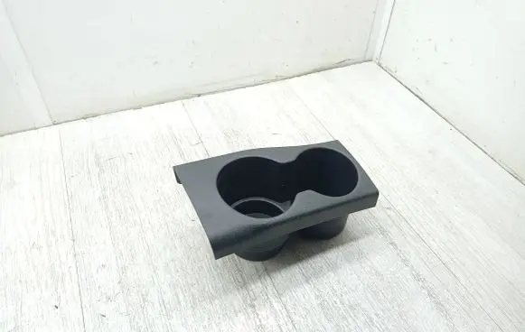 Cup holder front