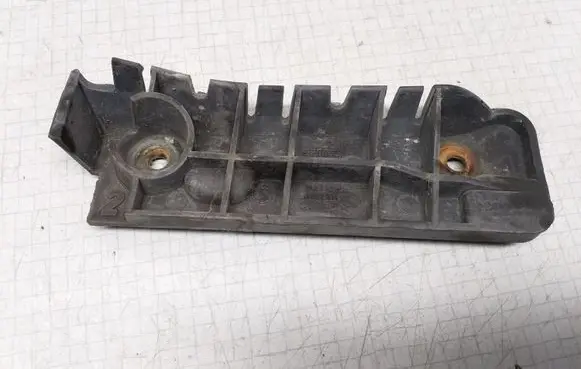 Audi A4 S4 B6 8E 8H Front bumper mounting bracket 8E0807284A