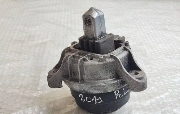 BMW 5 F10 F11 Engine mount bracket 139811 13981112