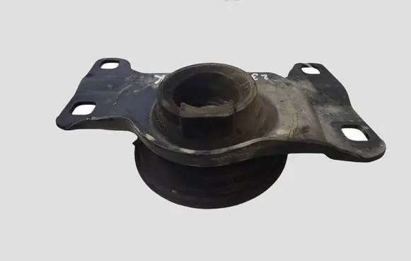 Volvo V40 Engine mount bracket 5N517M121