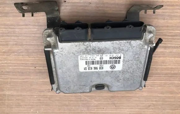 Skoda Octavia Mk1 (1U) Engine control unit/module 038906018GM