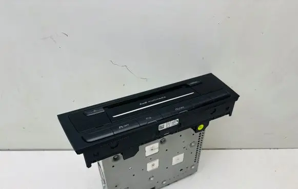 Audi A5 Sportback 8TA Radio/CD/DVD/GPS head unit 8R2035666C