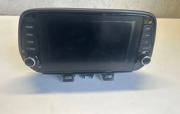 Hyundai Tucson TL Radio/CD/DVD/GPS head unit 96560D7821 AVBC1D7ET