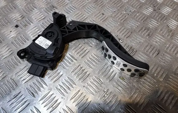 Audi A4 S4 B8 8K Accelerator throttle pedal 8K1723523A