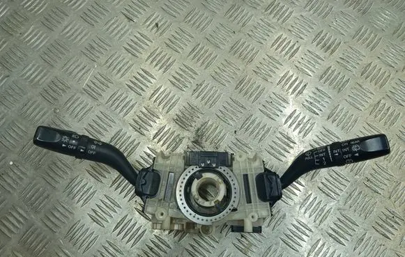 Mazda 6 Wiper turn signal indicator stalk/switch 17D318
