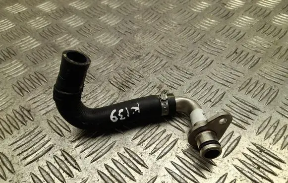 Engine coolant pipe/hose