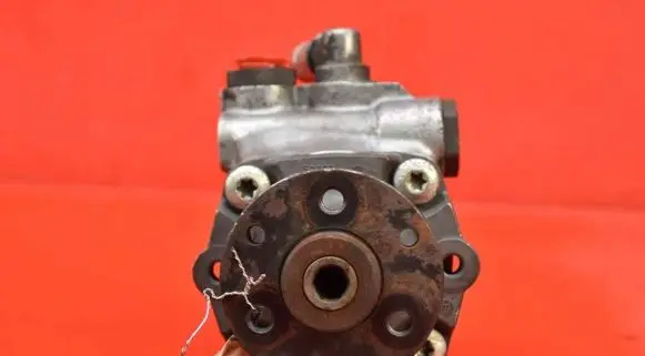 BMW X3 E83 Power steering pump