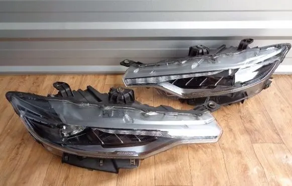 Maserati Levante Headlights/headlamps set 