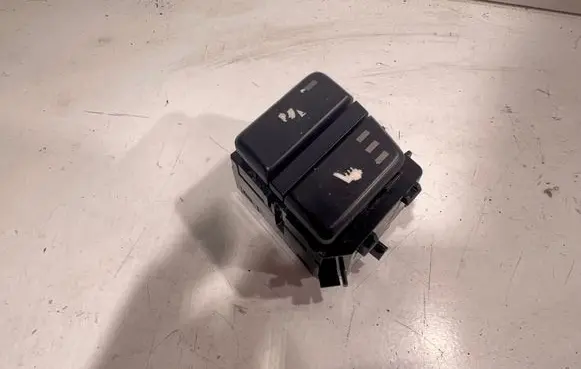 BMW 5 E60 E61 Seat heating switch 9159077