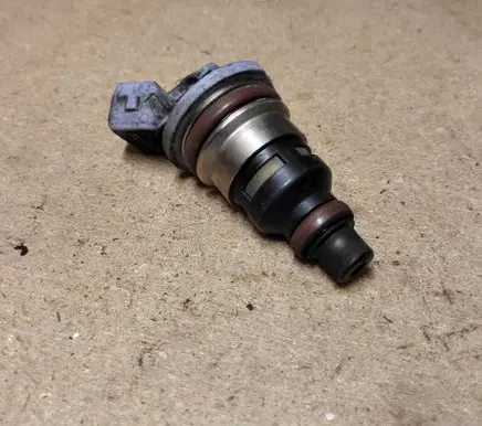 Ford Galaxy Fuel injector 95WFAC 569042801