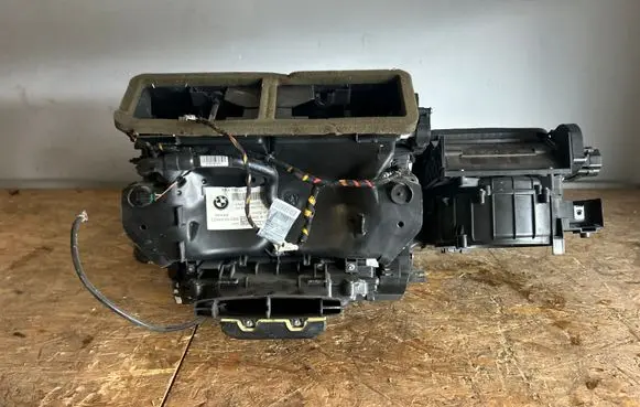 BMW 3 E90 E91 Air conditioning (A/C) compressor (pump) 22527010