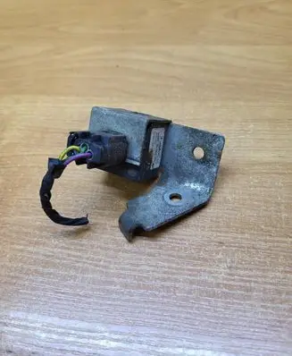 Volvo S80 Airbag deployment crash/impact sensor 6G9N3C187AA 20070816