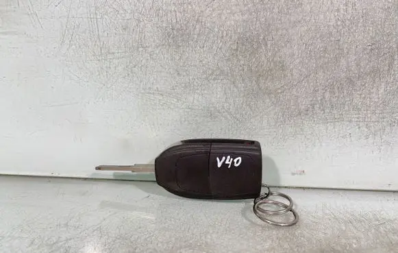 Volvo S40, V40 Ignition key/card 30638404