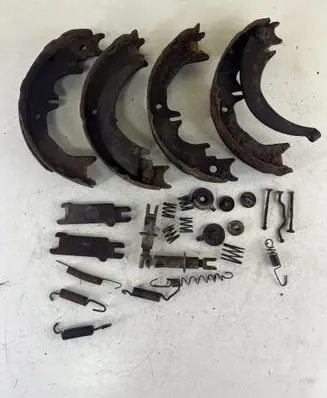 Toyota Land Cruiser (HDJ90) Handbrake/parking brake pads 