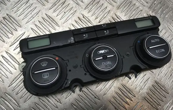 Volkswagen PASSAT B6 Climate control unit 74677530V