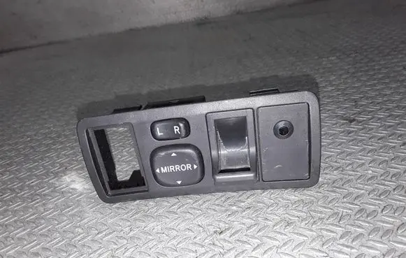 Toyota Corolla E120 E130 Wing mirror switch