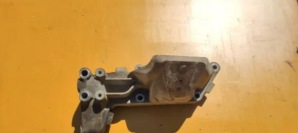 Iveco Daily 35 - 40.10 Engine mounting bracket 500376601