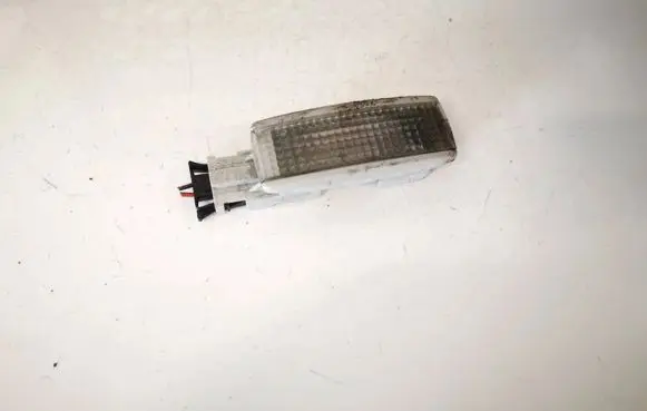 Volkswagen PASSAT B5 Other interior light 3b0947113