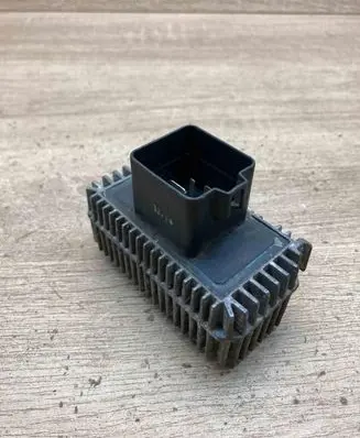 Opel Astra H Glow plug pre-heat relay 55354141 51299018B